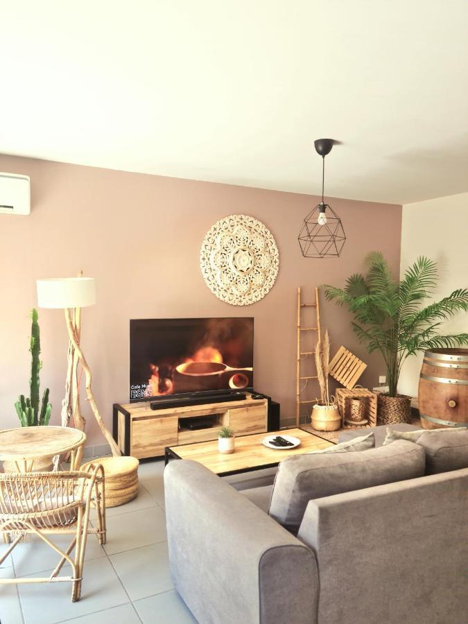 Appartcosy Emplacement Ideal Avec Terrasse & Parking Prive Nîmes Kültér fotó